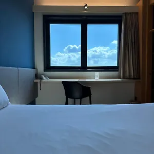 Ibis Fiera *** Rome